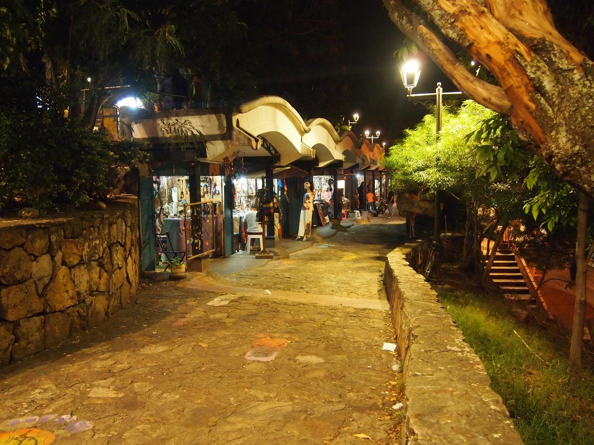 Hostal Casa Amarilla Cali Exterior photo